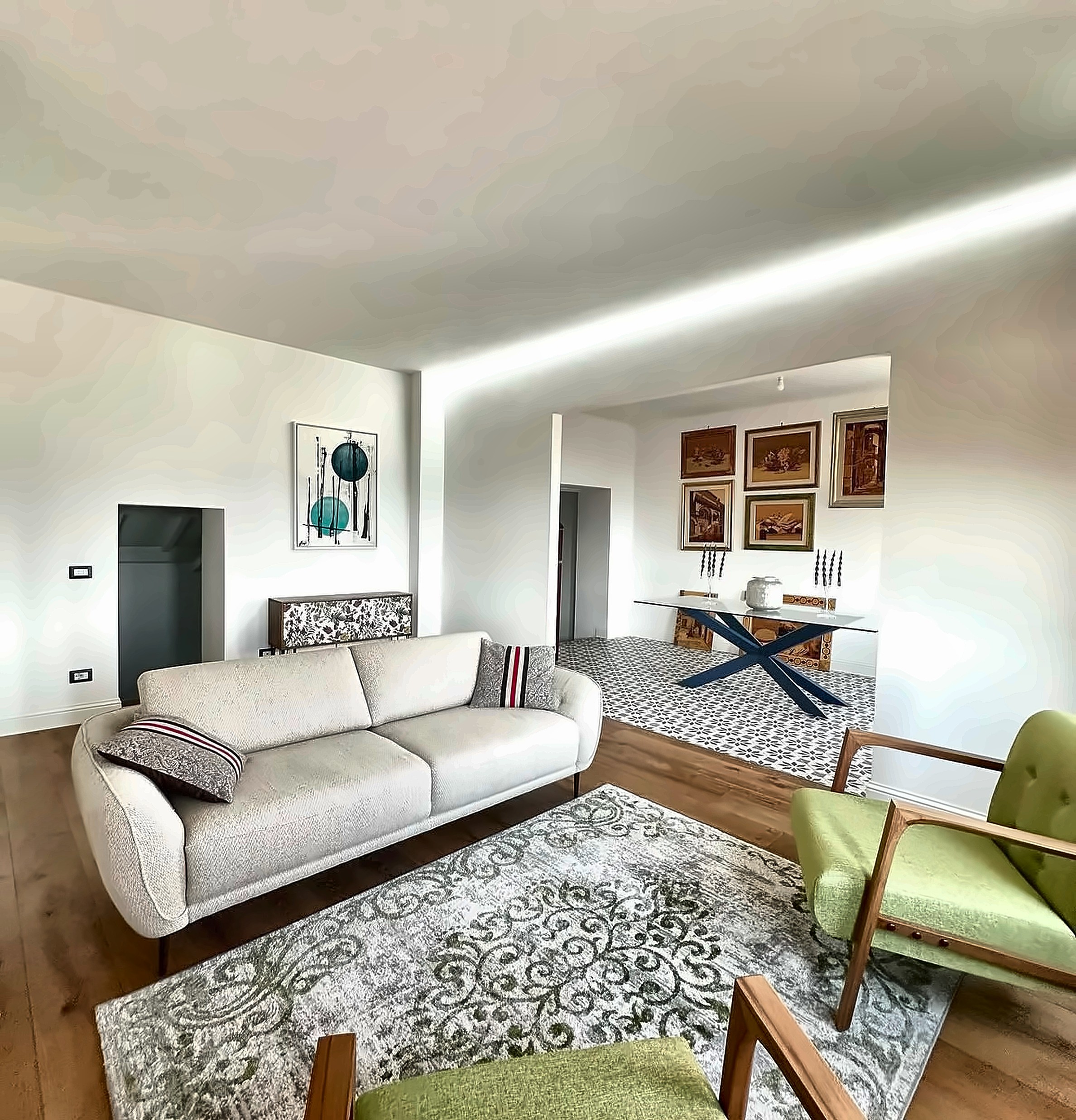 Piazza di Spagna — living room