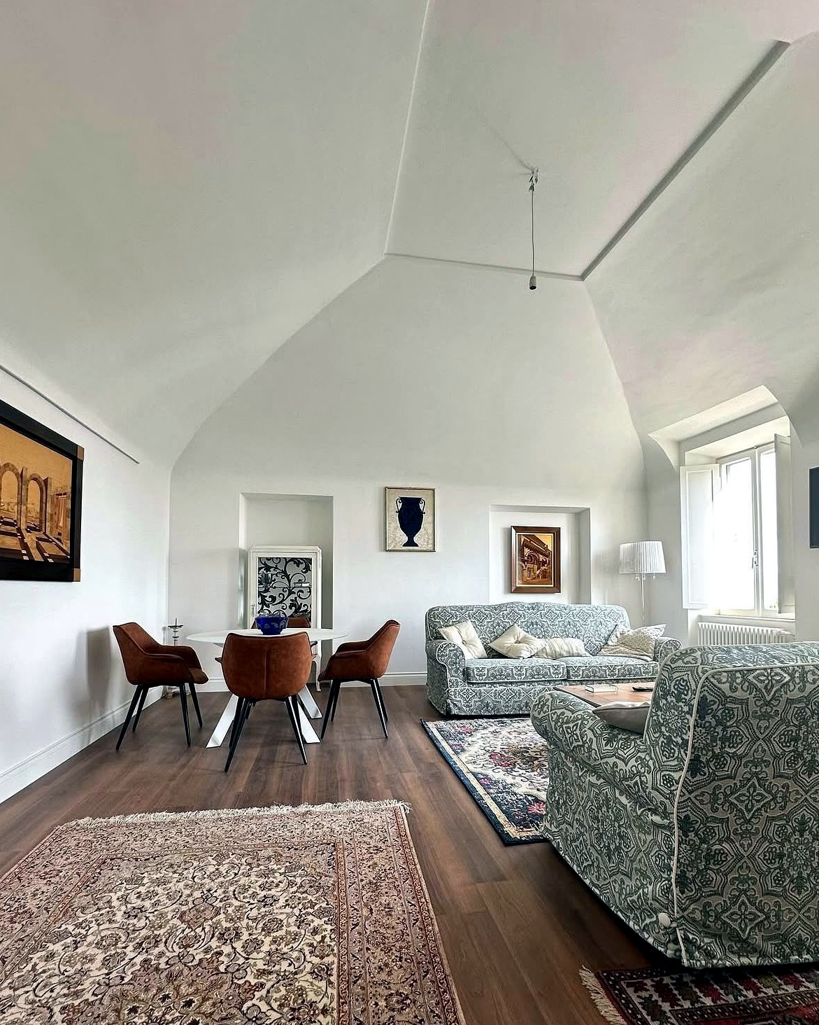 Piazza di Spagna A — living room